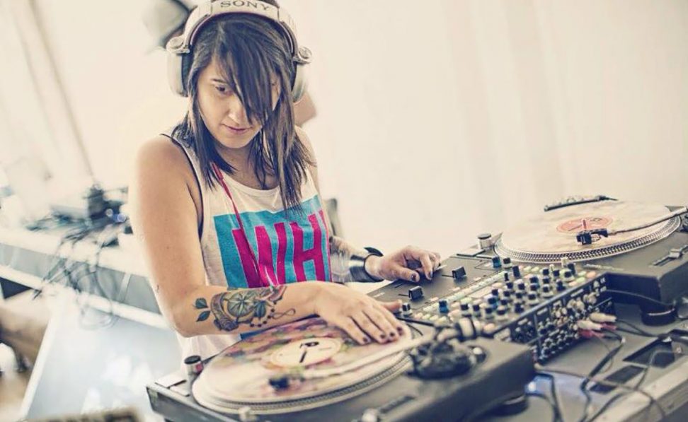 DJ Cinara